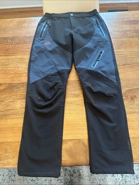 Women's Black & Gray Softshell Outdoor Stretch Pants